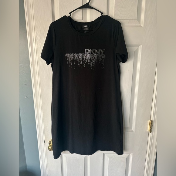 DKNY Dresses & Skirts - DKNY Black dress pit to pit 17